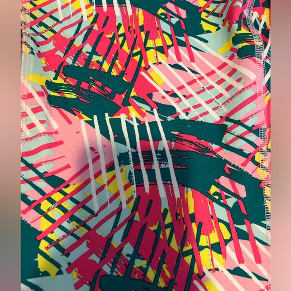 🌻XL Avia athletic capris, pockets on both sides. - Picture 2 of 9